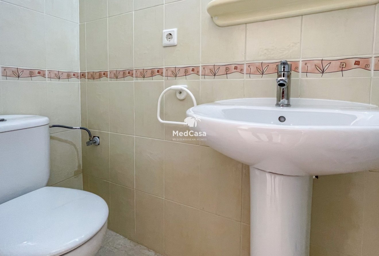 Resale - Townhouse -
Ciudad Quesada - Doña Pepa
