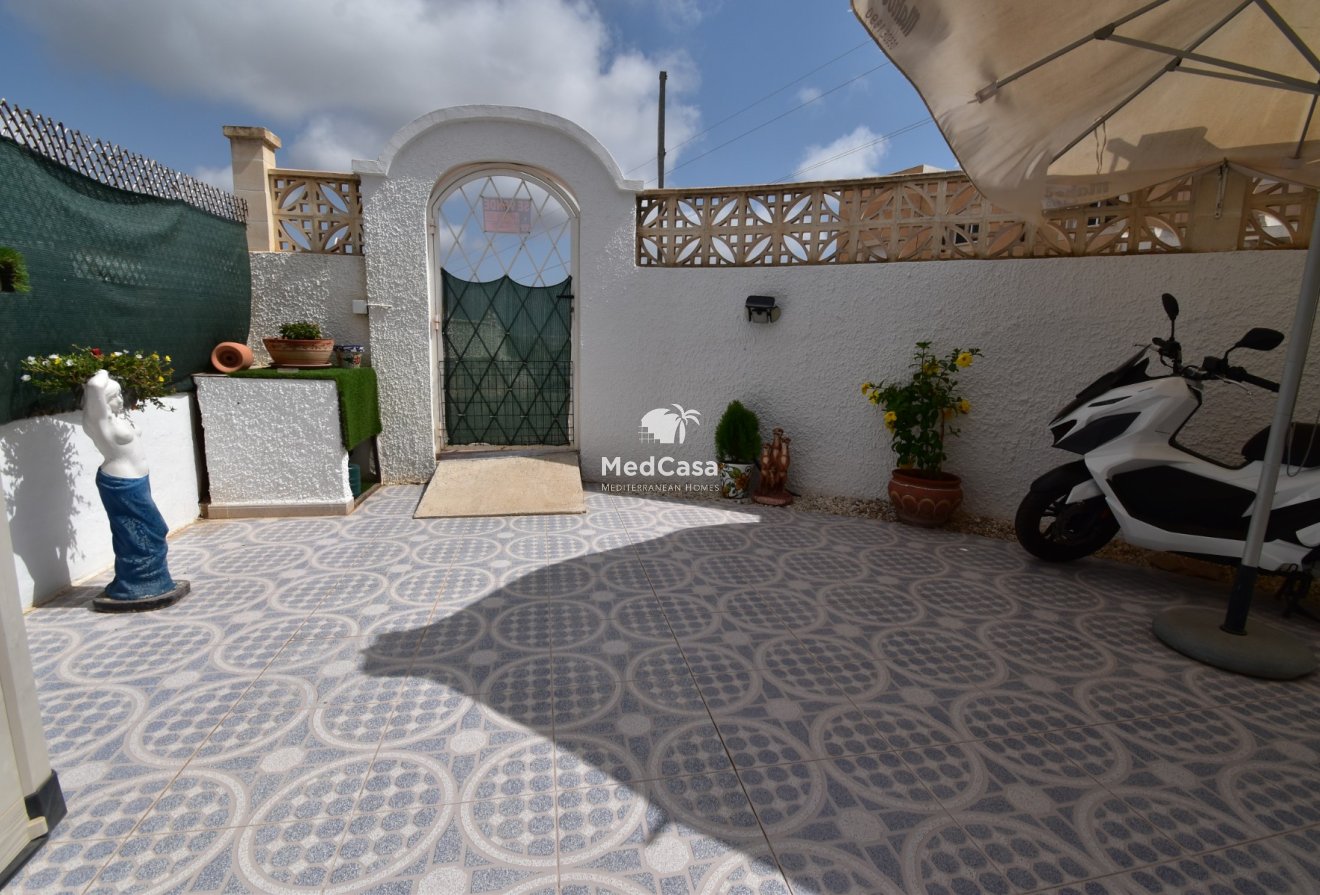 Resale - Townhouse -
Orihuela Costa - Villamartín