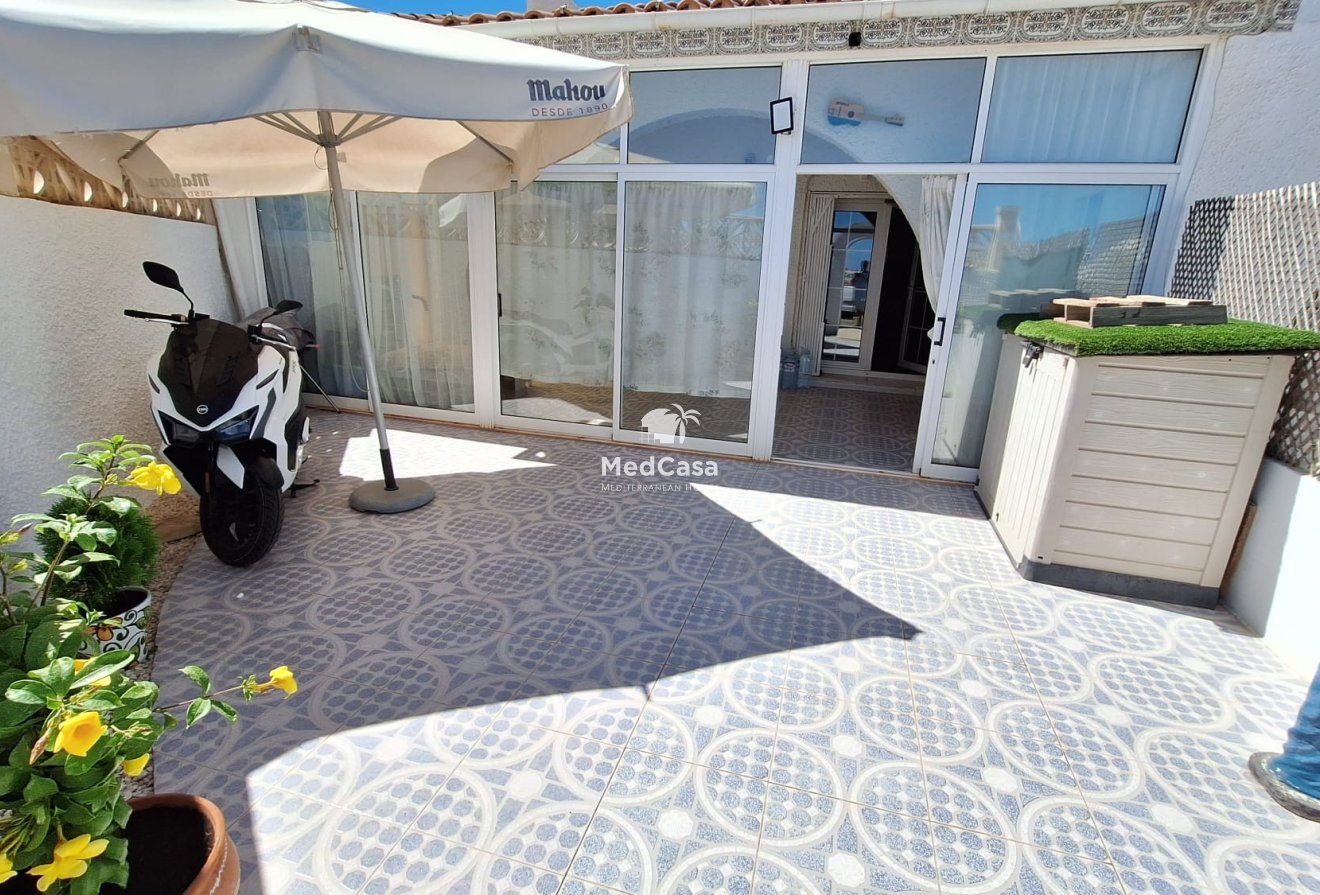 Resale - Townhouse -
Orihuela Costa - Villamartín