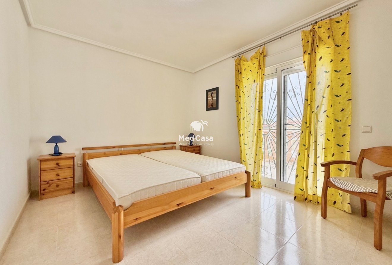 Resale - Townhouse -
Ciudad Quesada - Doña Pepa