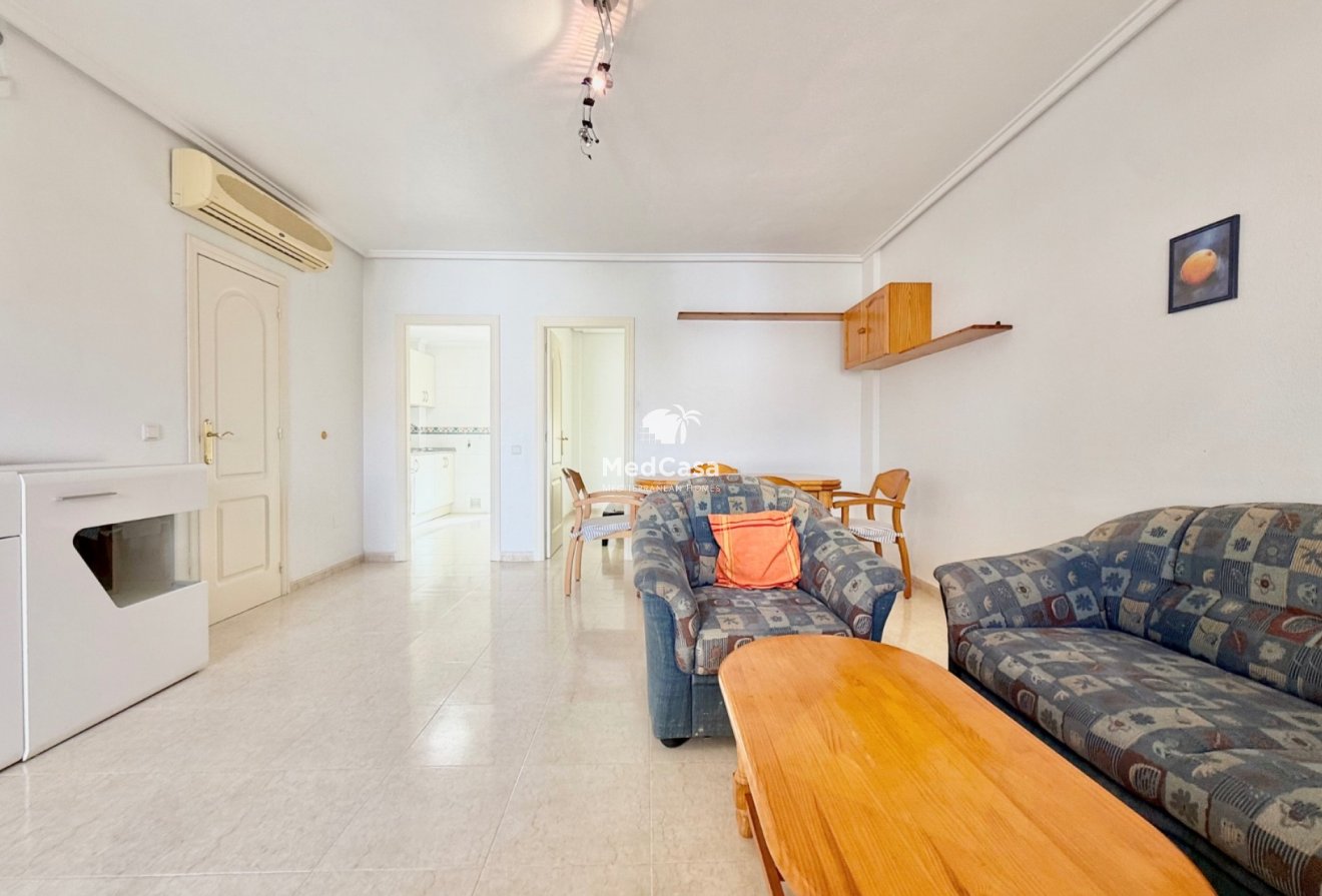 Resale - Townhouse -
Ciudad Quesada - Doña Pepa