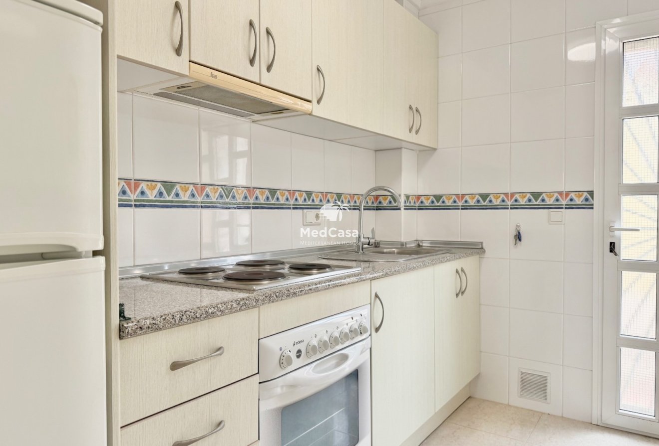 Resale - Townhouse -
Ciudad Quesada - Doña Pepa