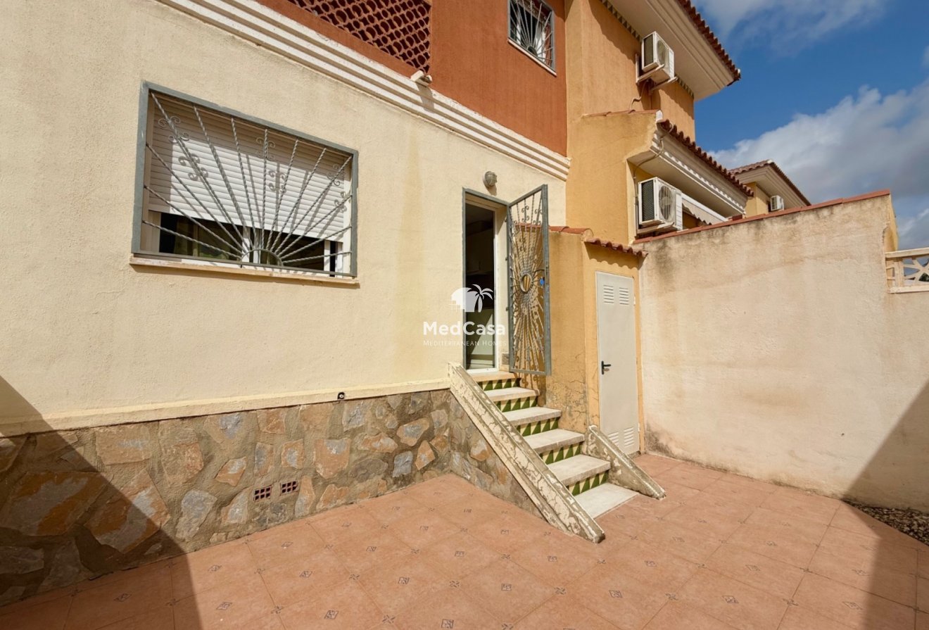 Resale - Townhouse -
Ciudad Quesada - Doña Pepa