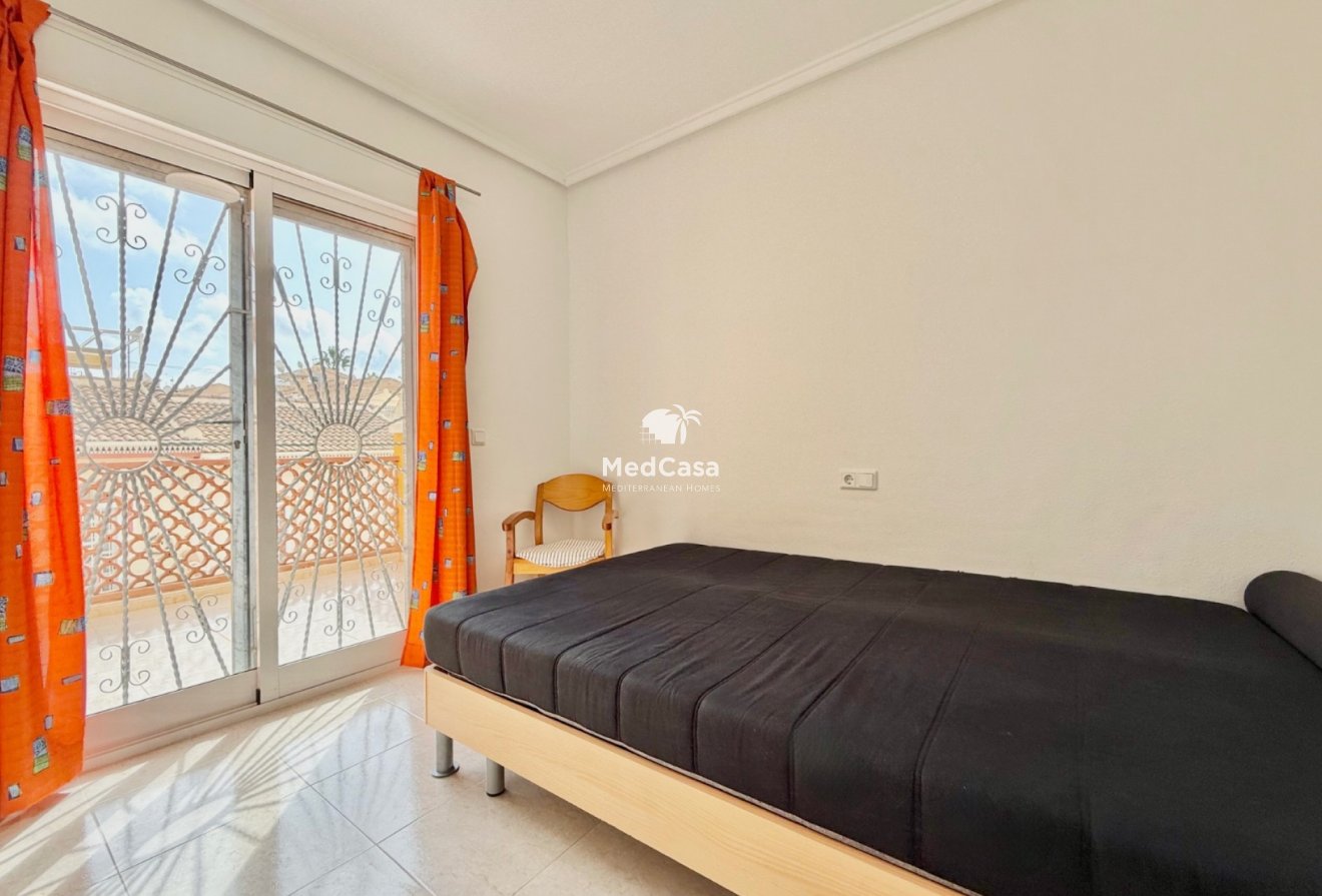 Resale - Townhouse -
Ciudad Quesada - Doña Pepa