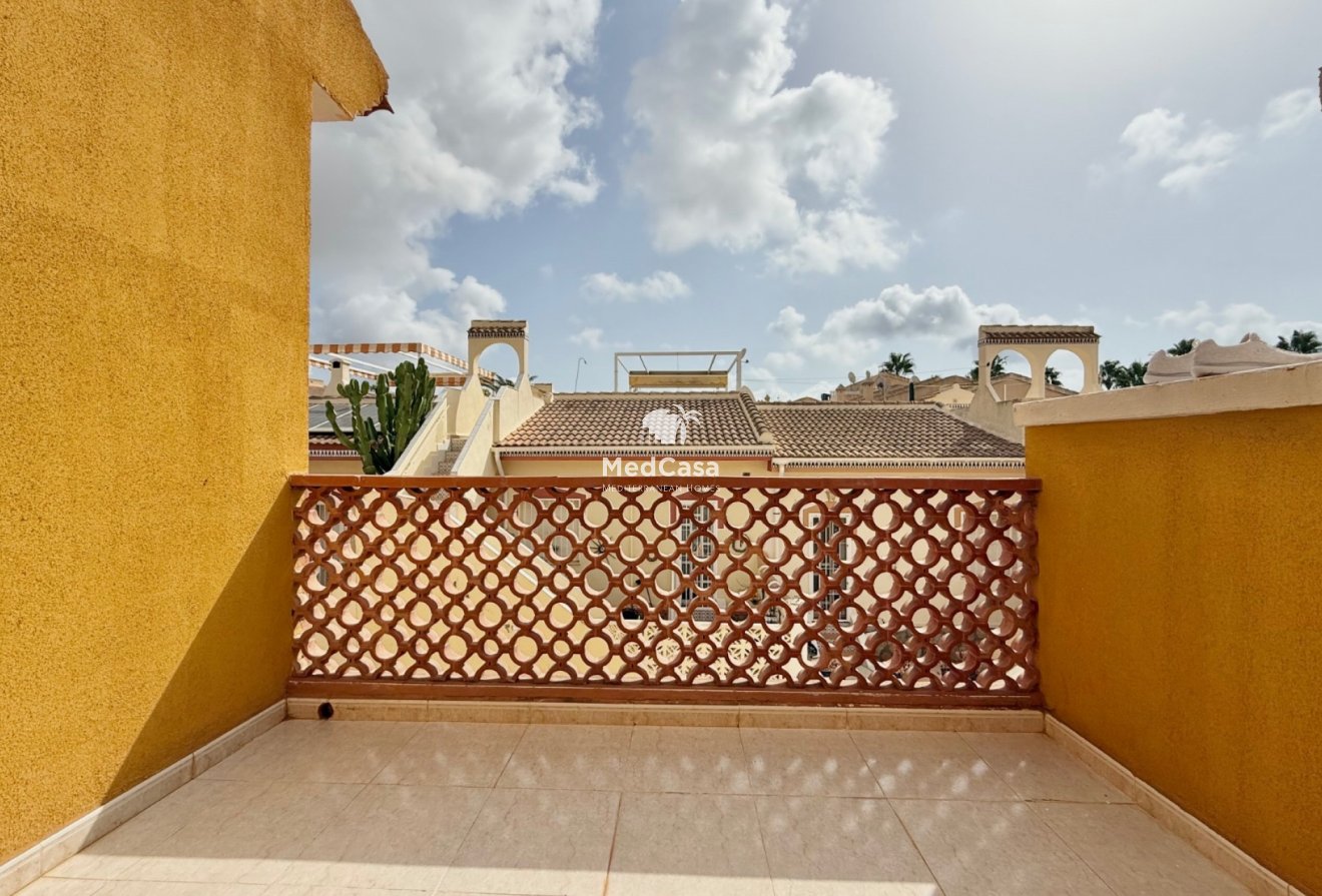 Resale - Townhouse -
Ciudad Quesada - Doña Pepa