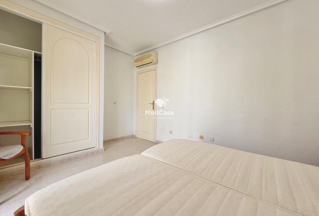 Resale - Townhouse -
Ciudad Quesada - Doña Pepa