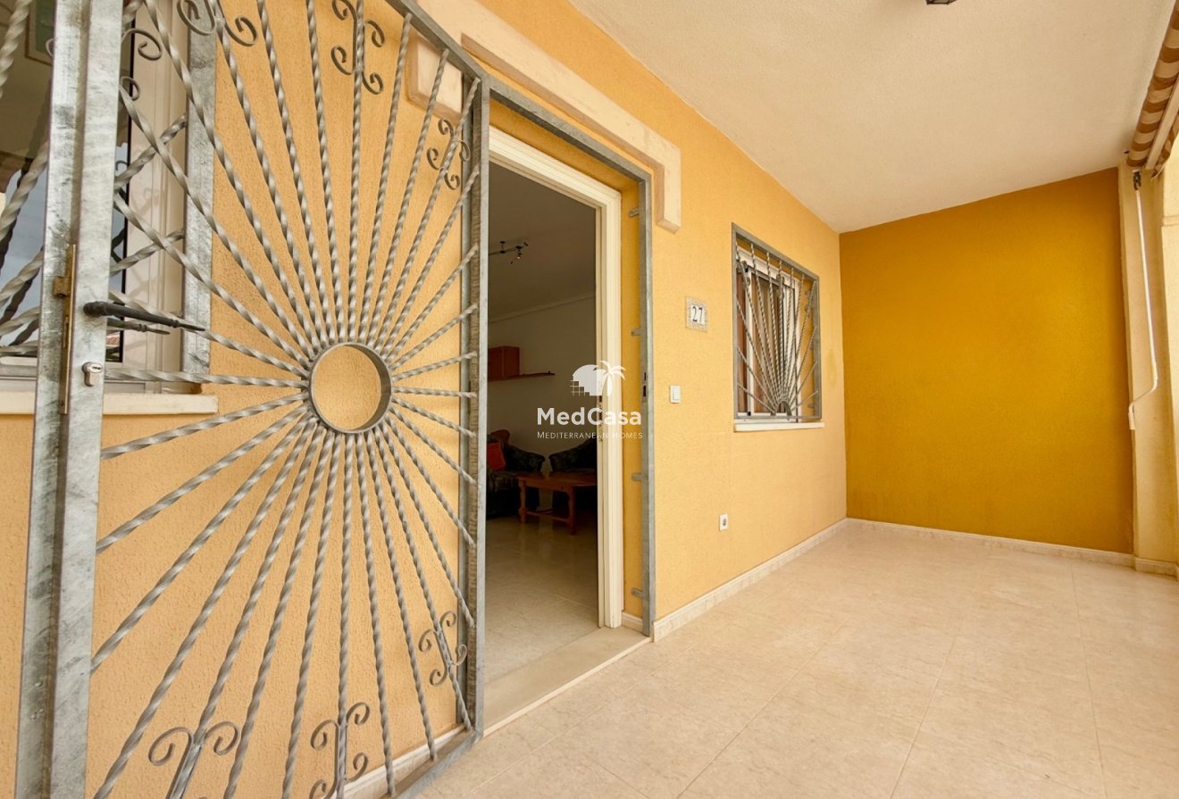 Resale - Townhouse -
Ciudad Quesada - Doña Pepa