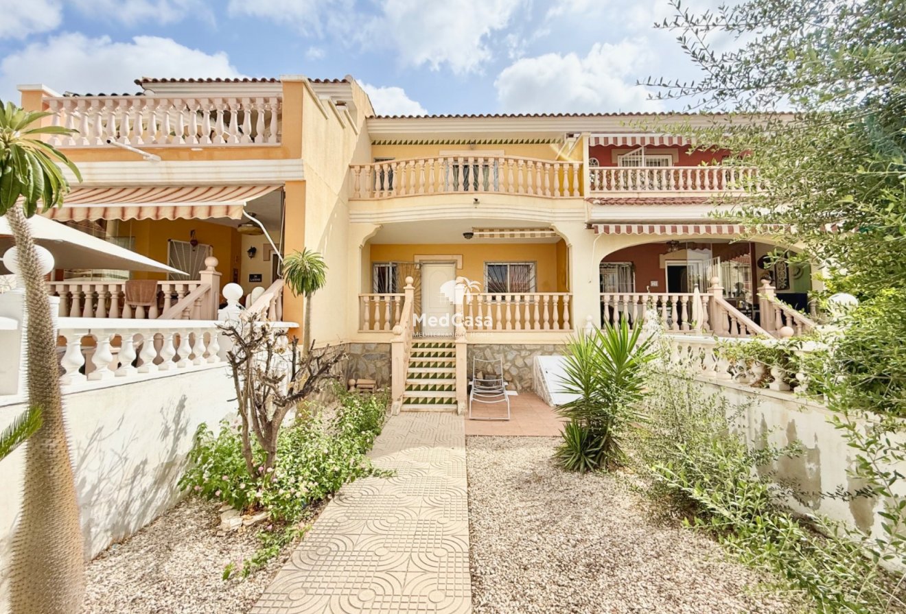 Resale - Townhouse -
Ciudad Quesada - Doña Pepa