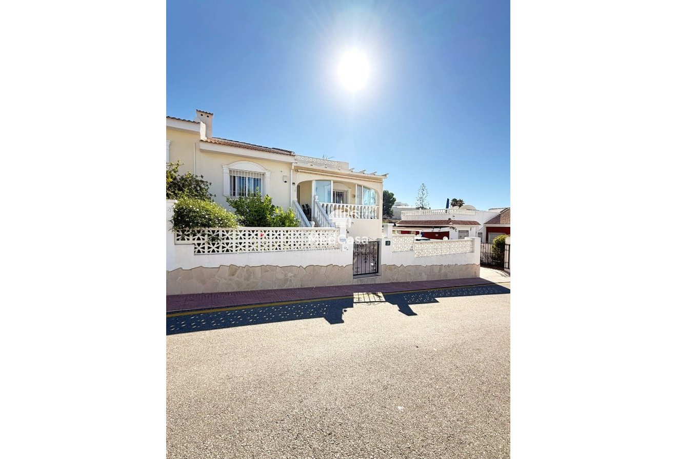 Resale - Townhouse -
Ciudad Quesada - La Fiesta