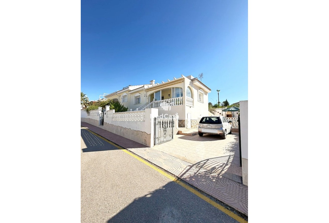 Resale - Townhouse -
Ciudad Quesada - La Fiesta