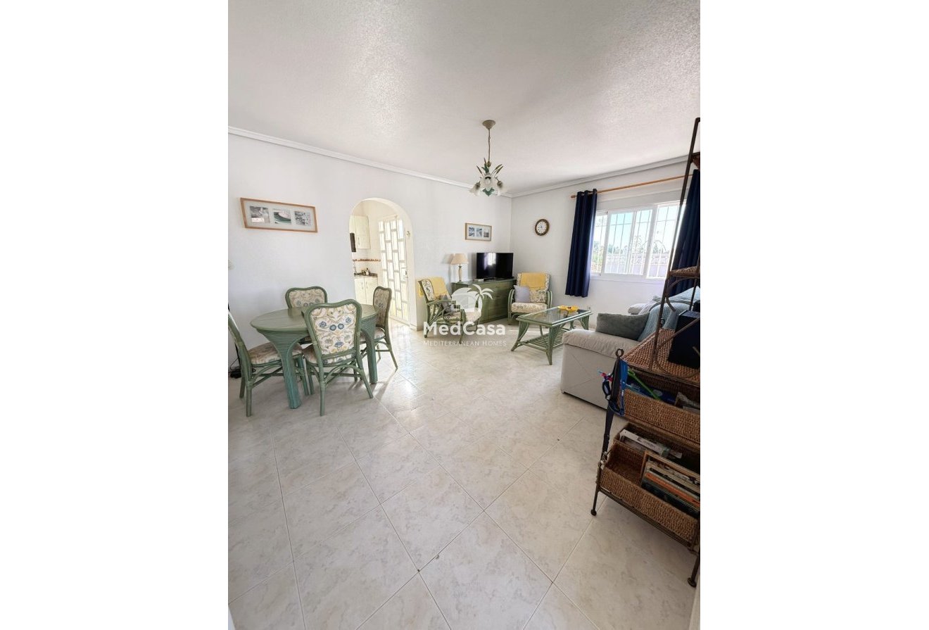 Resale - Townhouse -
Ciudad Quesada - La Fiesta