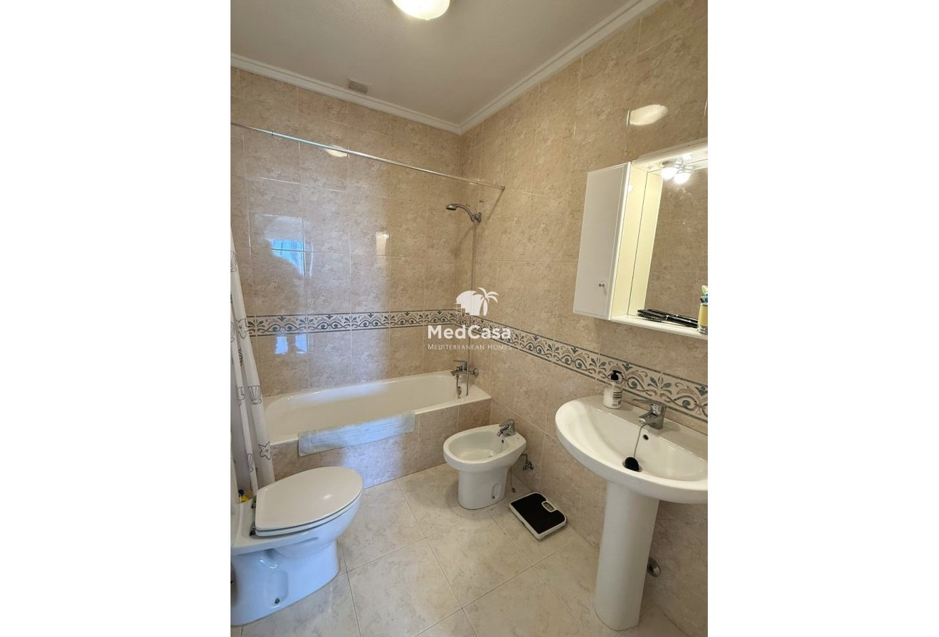 Resale - Townhouse -
Ciudad Quesada - La Fiesta