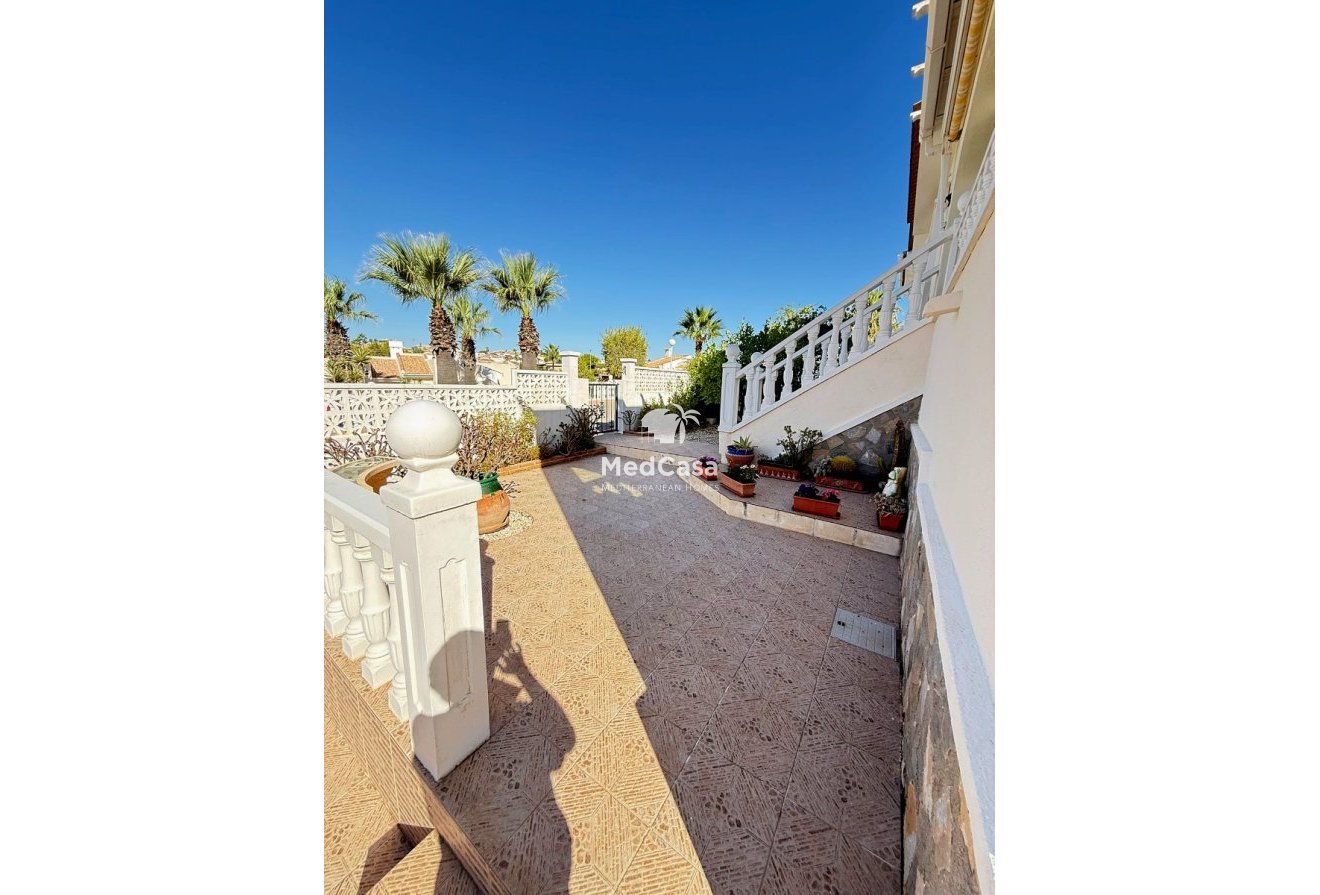 Resale - Townhouse -
Ciudad Quesada - La Fiesta