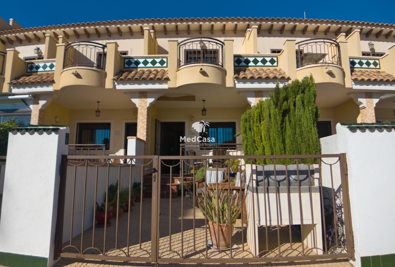 Resale - Townhouse -
Ciudad Quesada - Doña Pepa