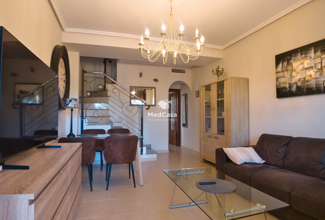 Resale - Townhouse -
Ciudad Quesada - Doña Pepa