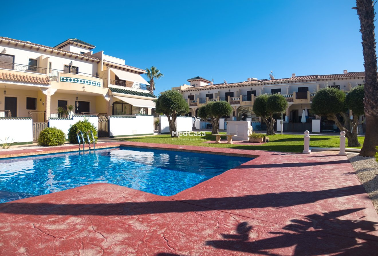 Resale - Townhouse -
Ciudad Quesada - Doña Pepa