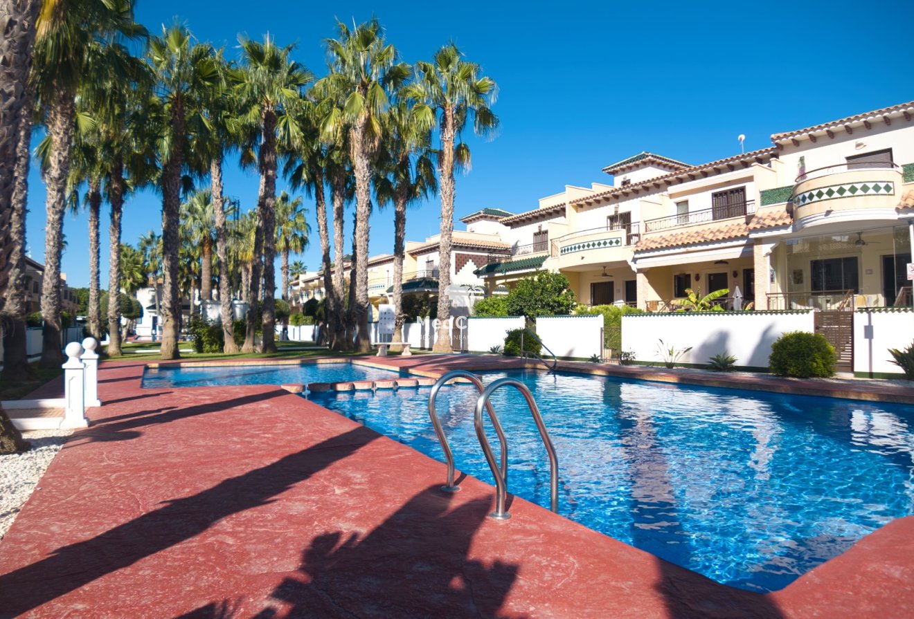 Resale - Townhouse -
Ciudad Quesada - Doña Pepa