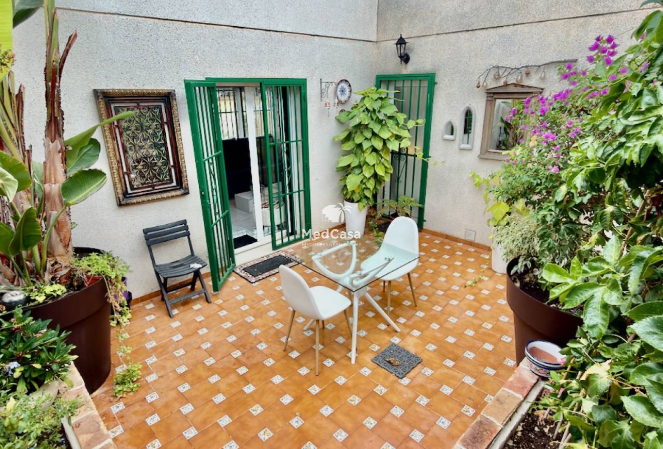 Segunda mano - Villa -
Ciudad Quesada - Rojales