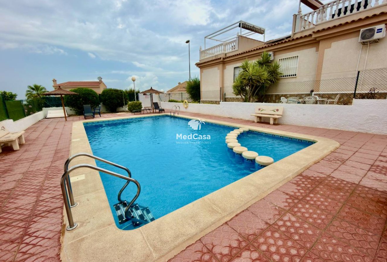 Segunda mano - Villa -
Ciudad Quesada - Rojales