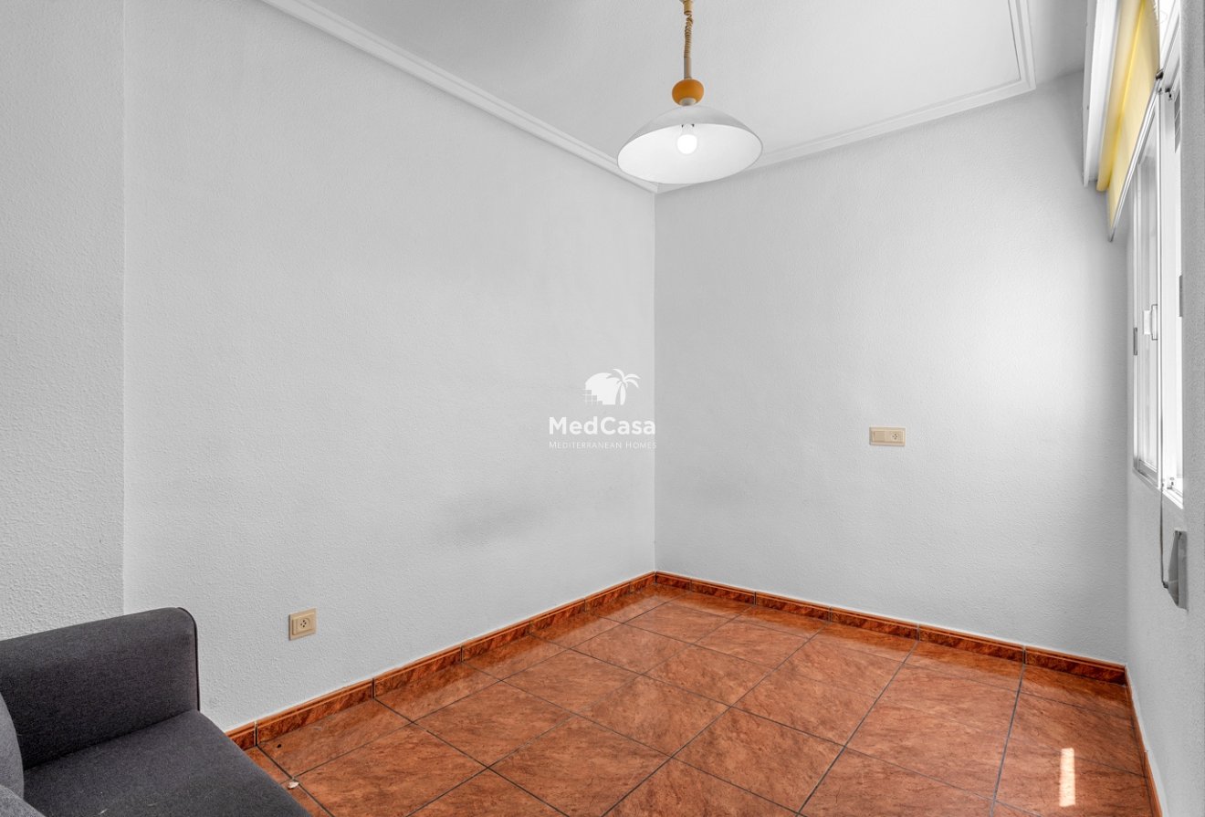 Segunda mano - Apartamento -
Benijofar