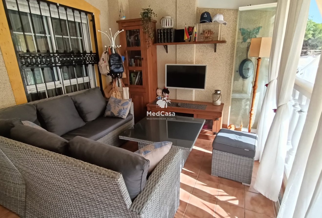 Resale - Townhouse -
Guardamar del Segura - Urbanizaciones