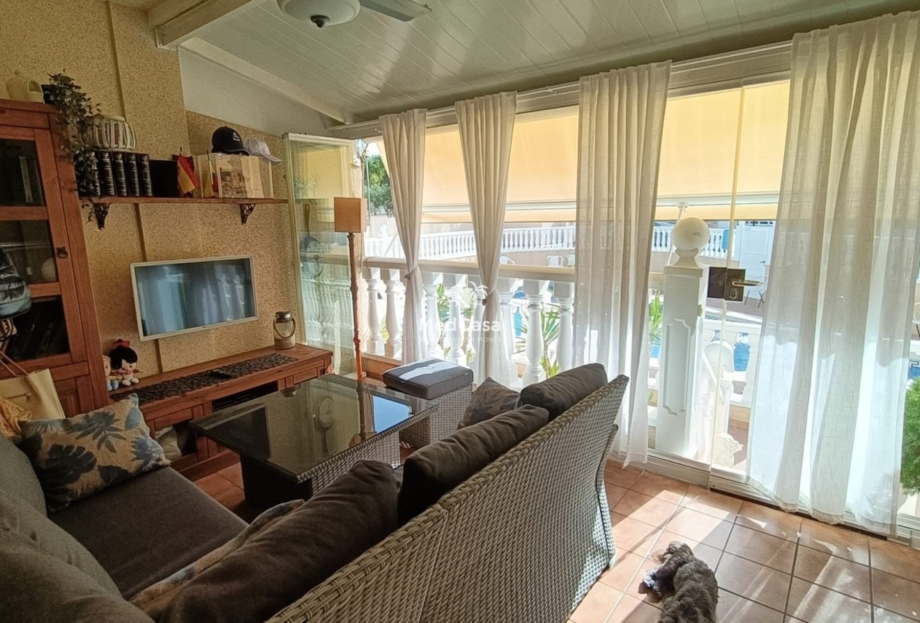 Resale - Townhouse -
Guardamar del Segura - Urbanizaciones