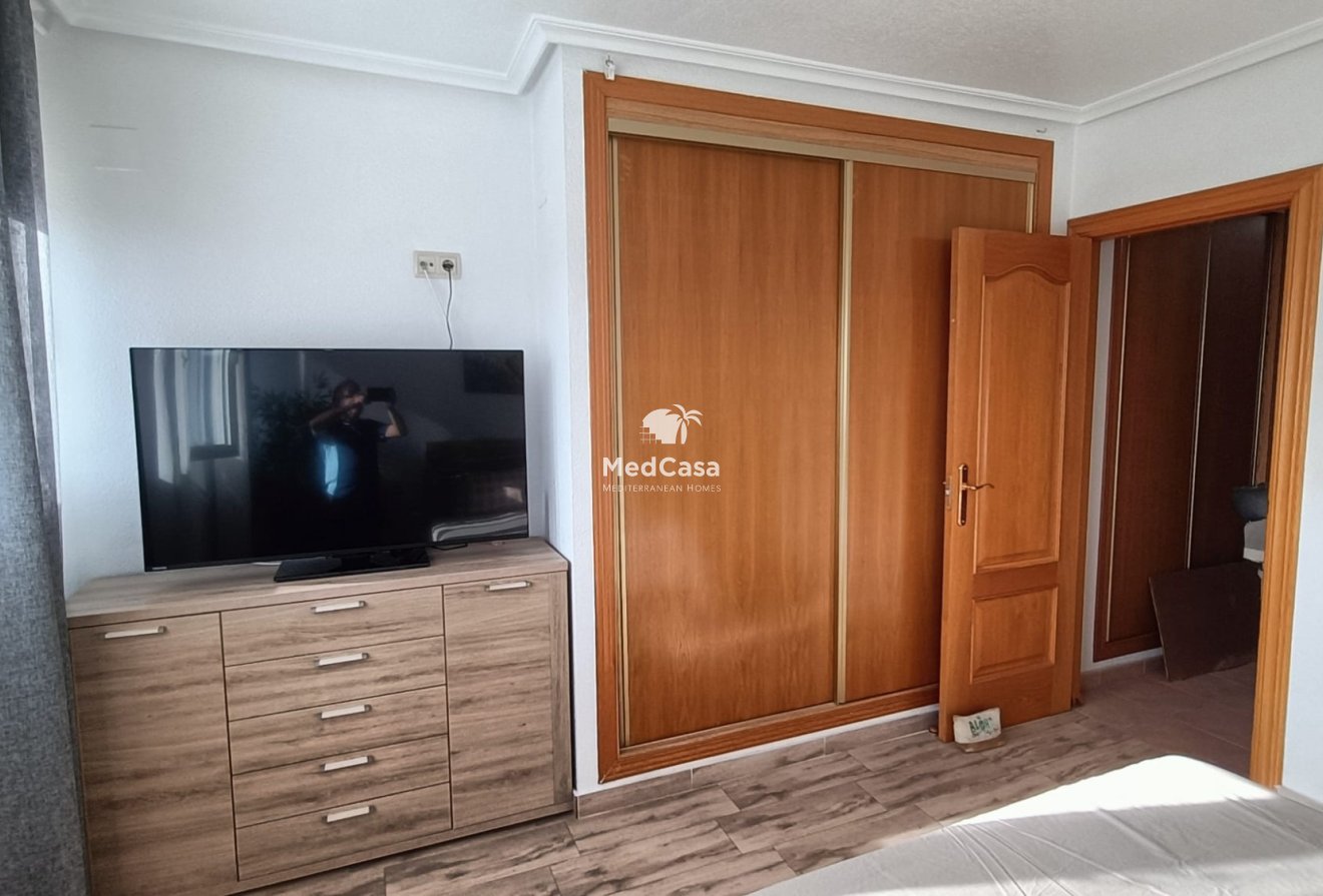 Resale - Townhouse -
Guardamar del Segura - Urbanizaciones