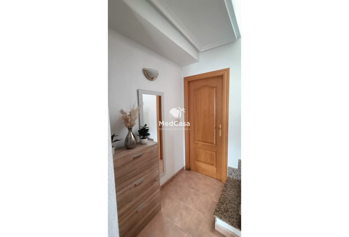 Resale - Townhouse -
Guardamar del Segura - Urbanizaciones