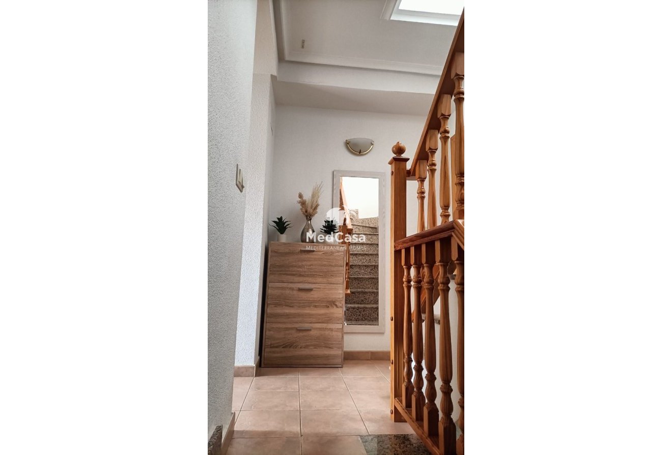 Resale - Townhouse -
Guardamar del Segura - Urbanizaciones