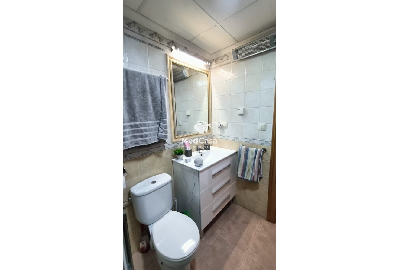 Resale - Townhouse -
Guardamar del Segura - Urbanizaciones