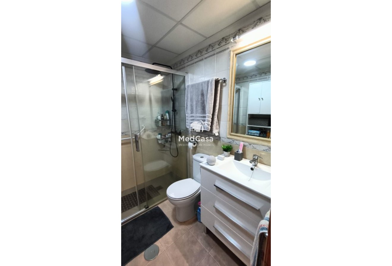 Resale - Townhouse -
Guardamar del Segura - Urbanizaciones
