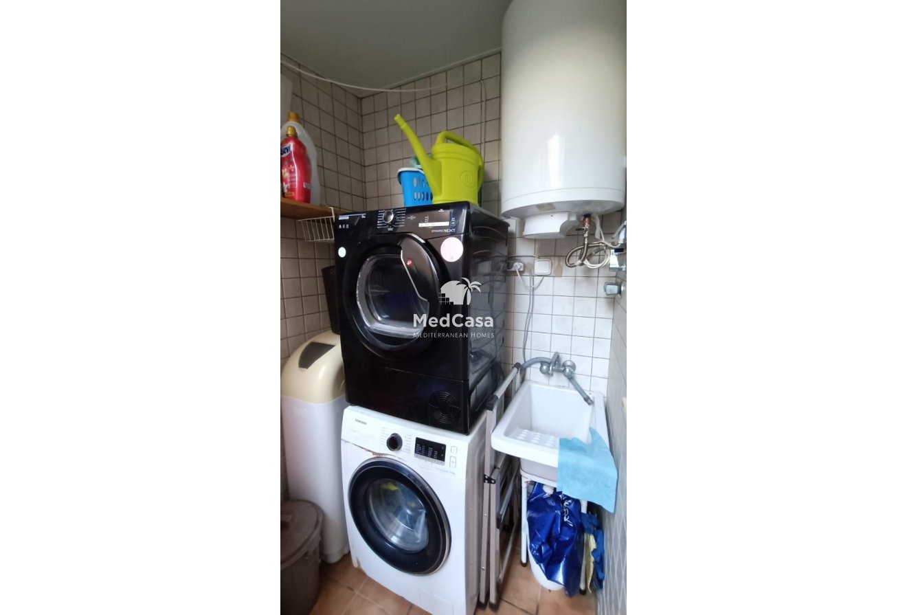 Resale - Townhouse -
Guardamar del Segura - Urbanizaciones