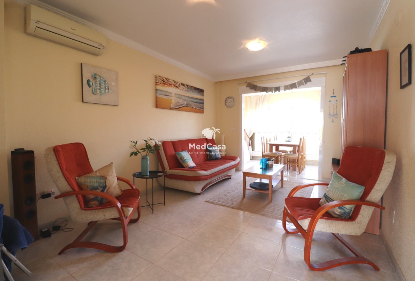 Resale - Townhouse -
Benijofar