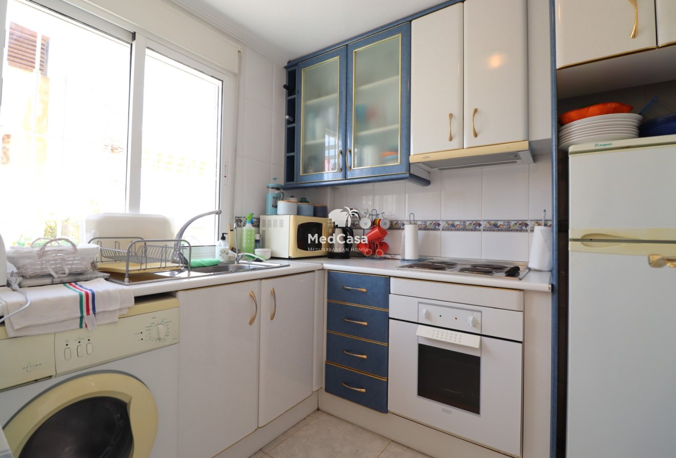 Resale - Townhouse -
Benijofar
