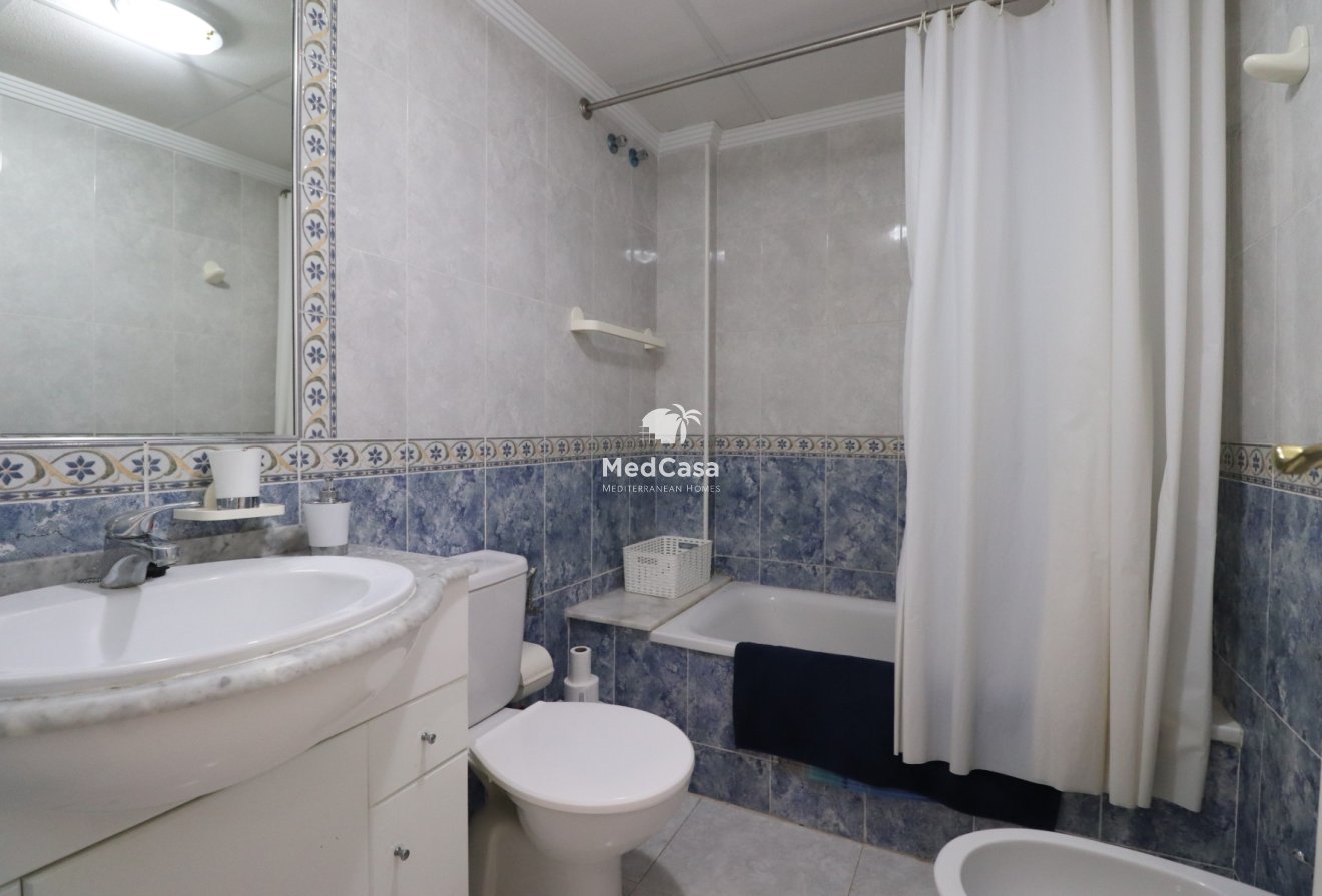 Resale - Townhouse -
Benijofar