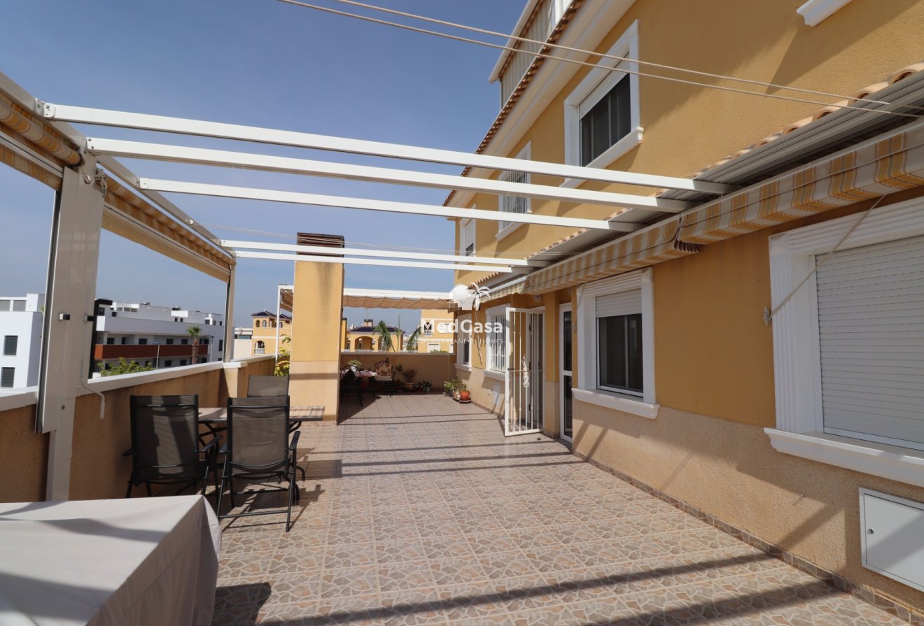 Resale - Townhouse -
Benijofar