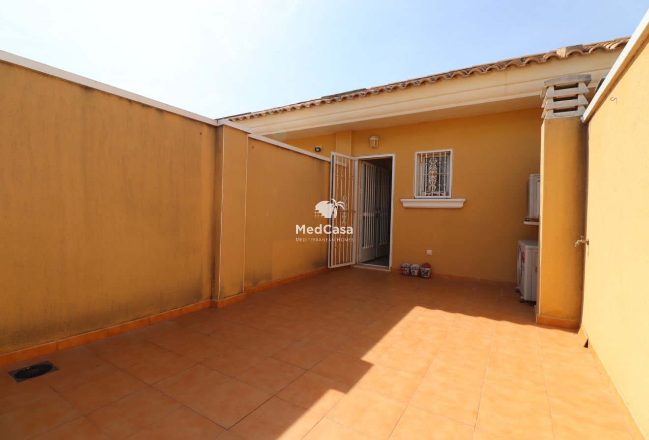 Resale - Townhouse -
Benijofar