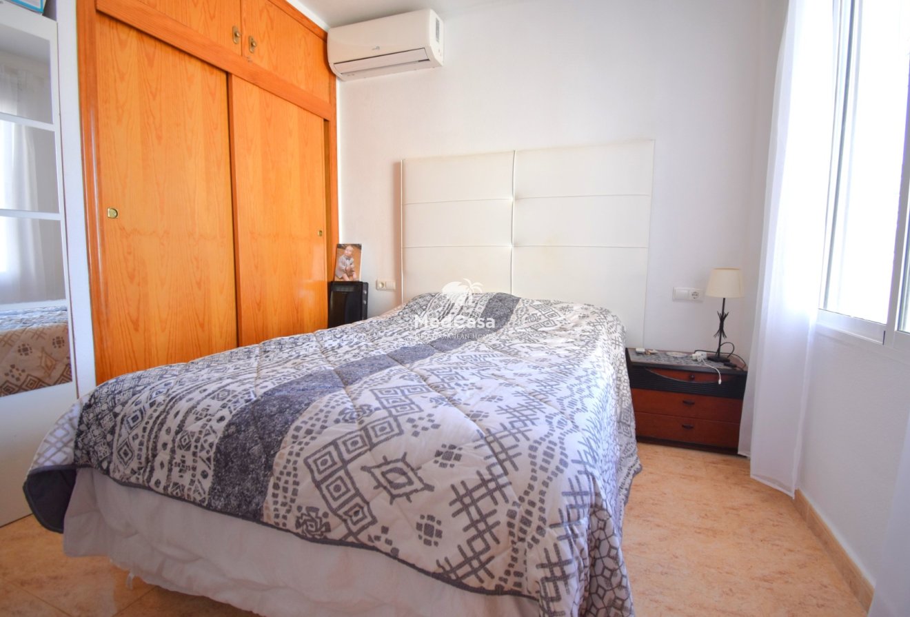 Resale - Apartment -
Orihuela Costa - Playa Flamenca