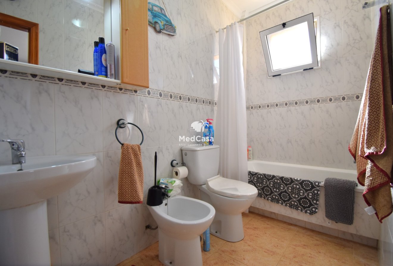 Resale - Apartment -
Orihuela Costa - Playa Flamenca