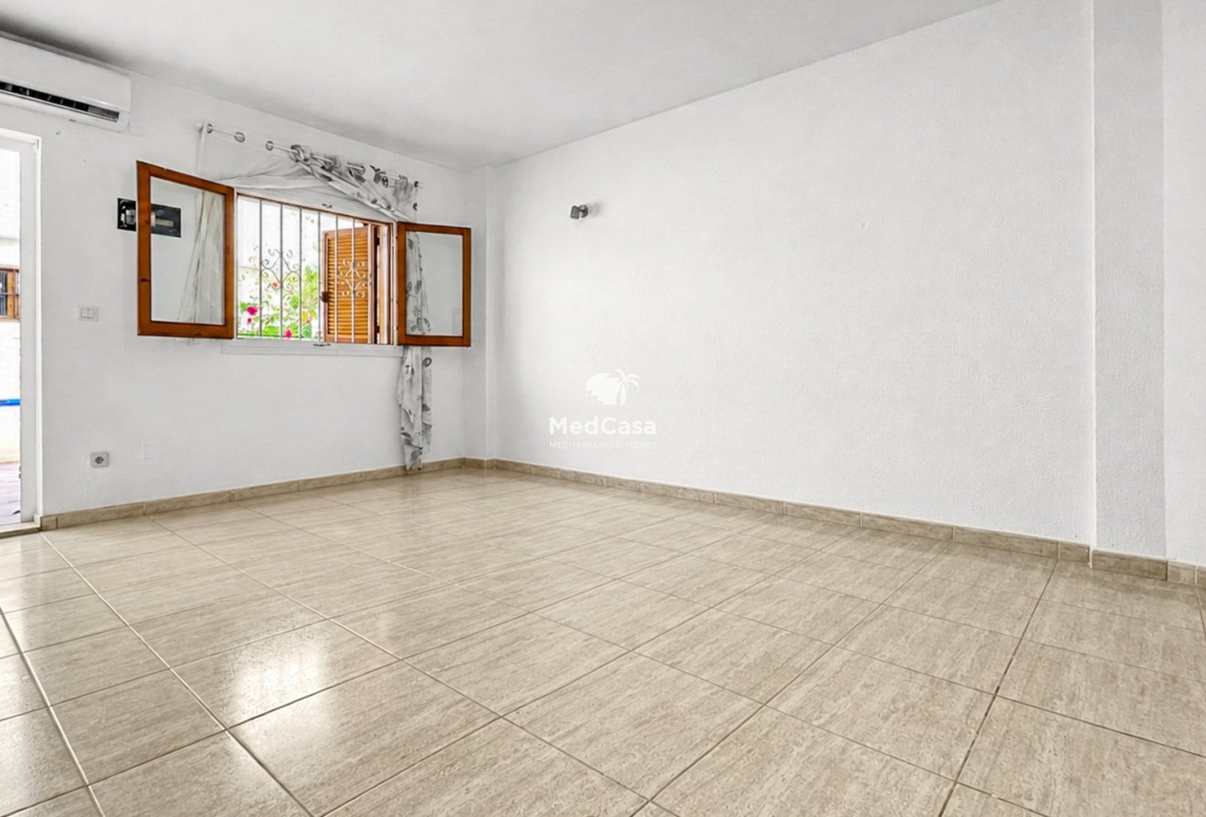 Segunda mano - Apartamento -
Orihuela Costa - Cabo Roig