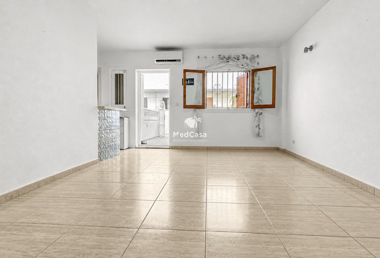 Segunda mano - Apartamento -
Orihuela Costa - Cabo Roig