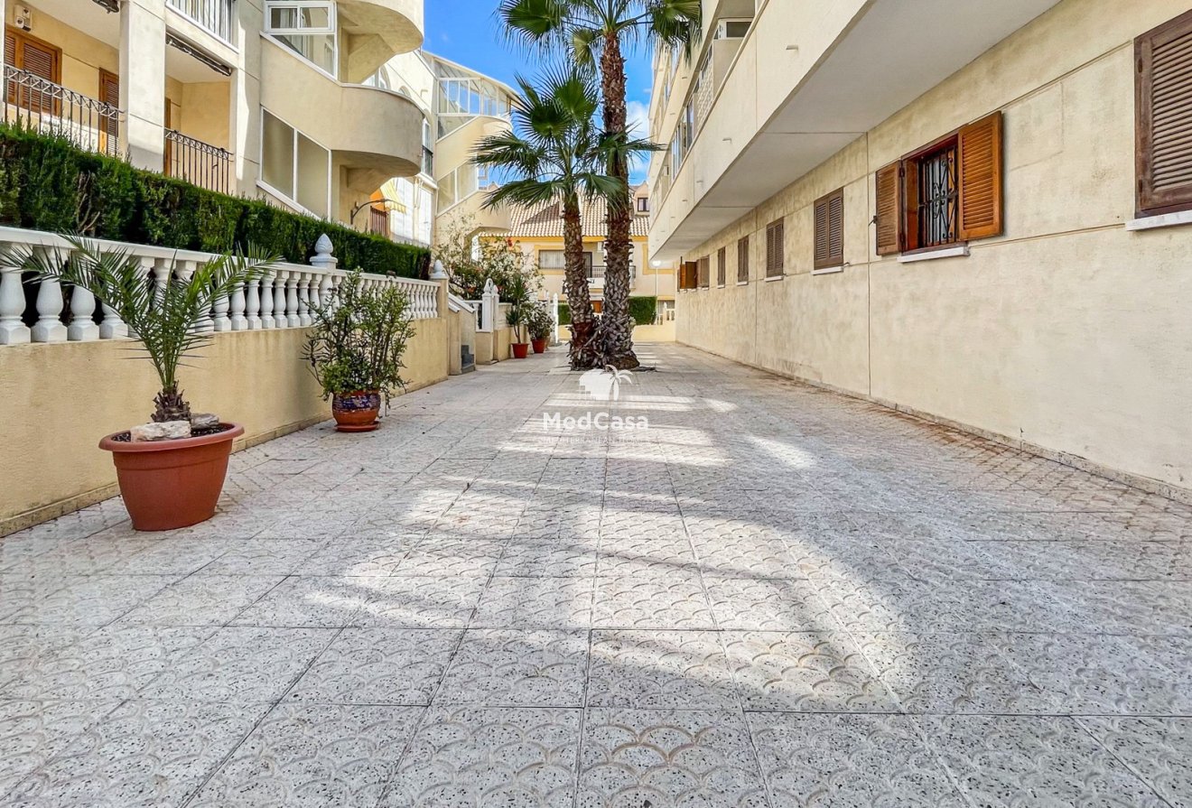 Segunda mano - Apartamento -
Orihuela Costa - Cabo Roig