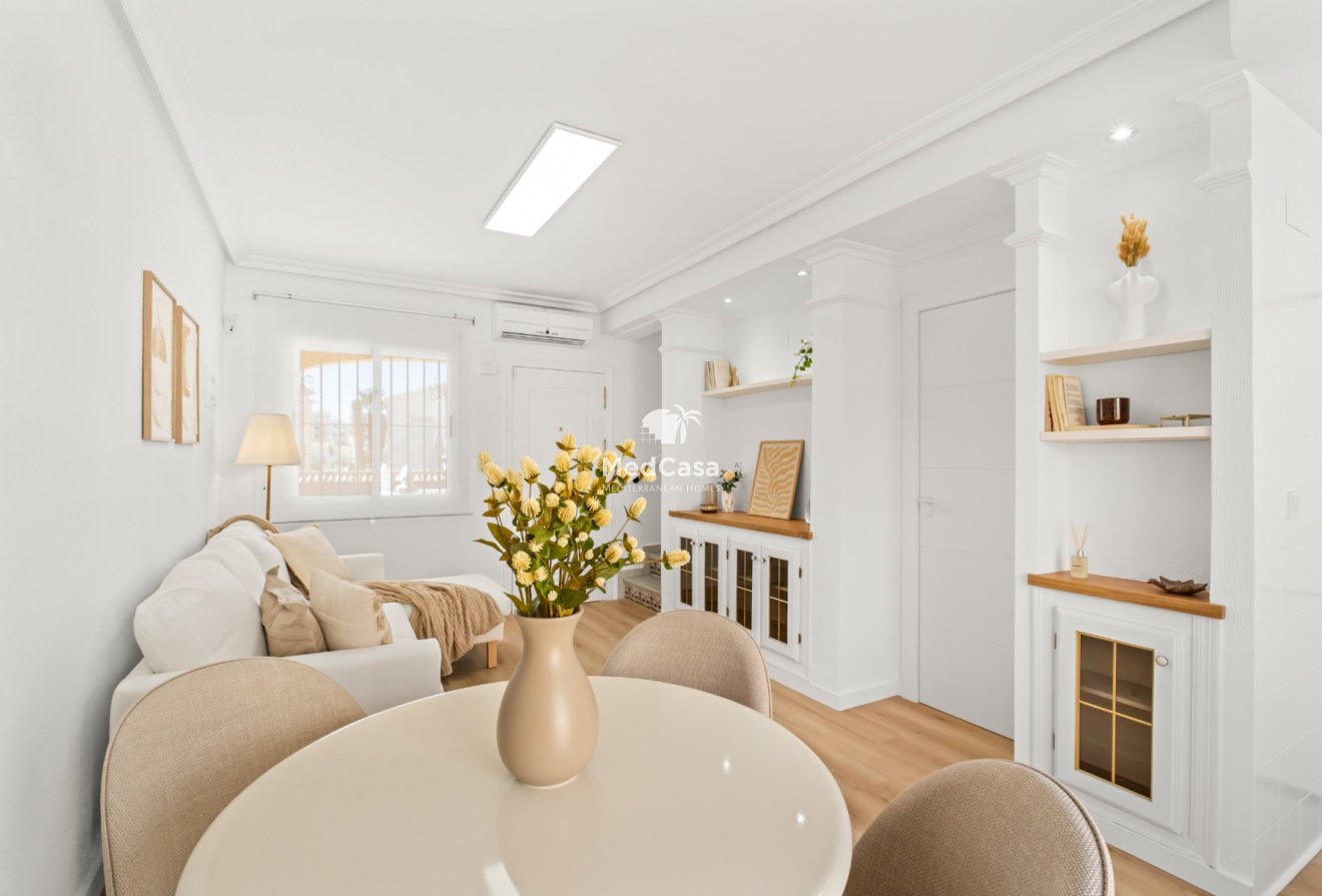 Resale - Townhouse -
Orihuela Costa - Las Filipinas