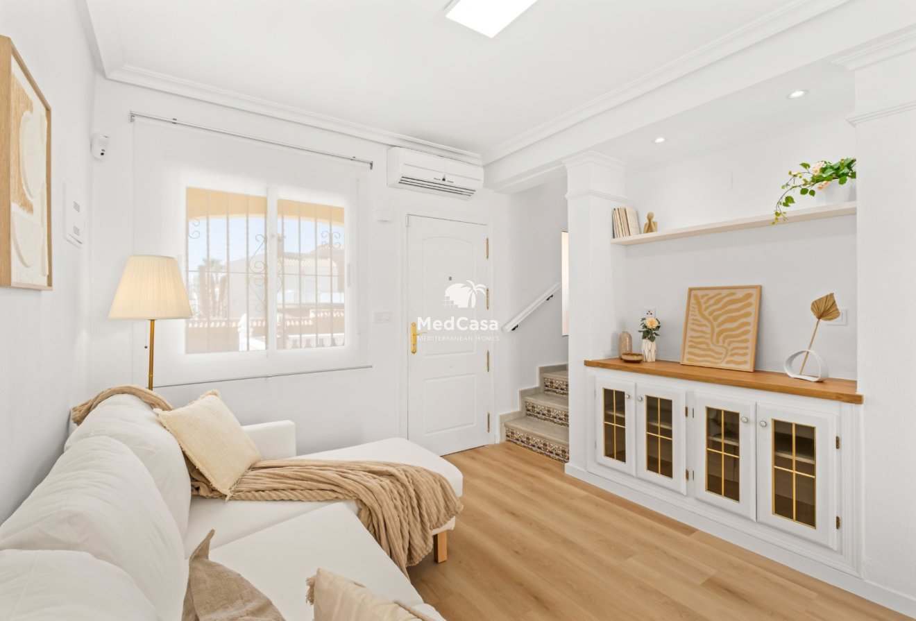 Resale - Townhouse -
Orihuela Costa - Las Filipinas