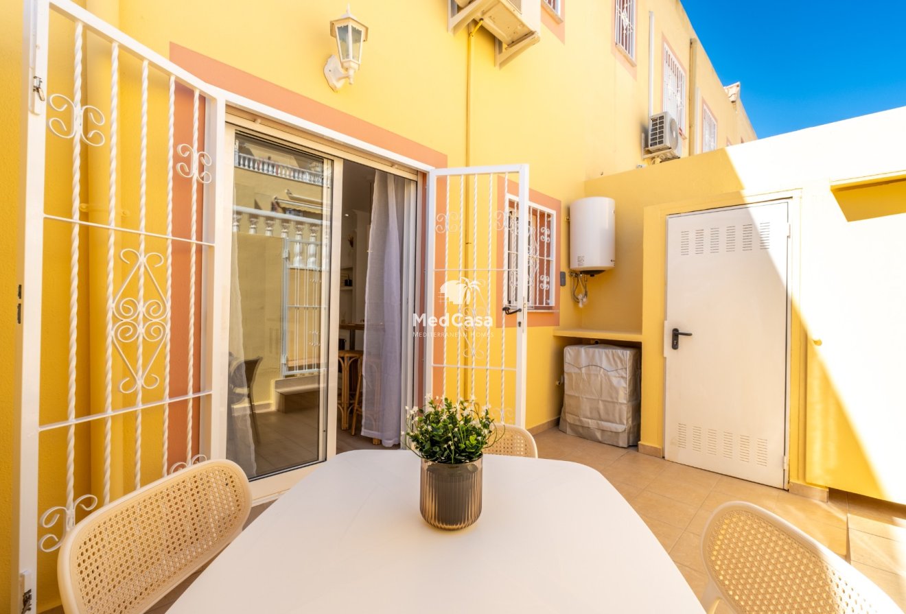 Resale - Townhouse -
Orihuela Costa - Las Filipinas