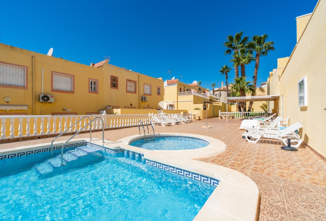 Resale - Townhouse -
Orihuela Costa - Las Filipinas
