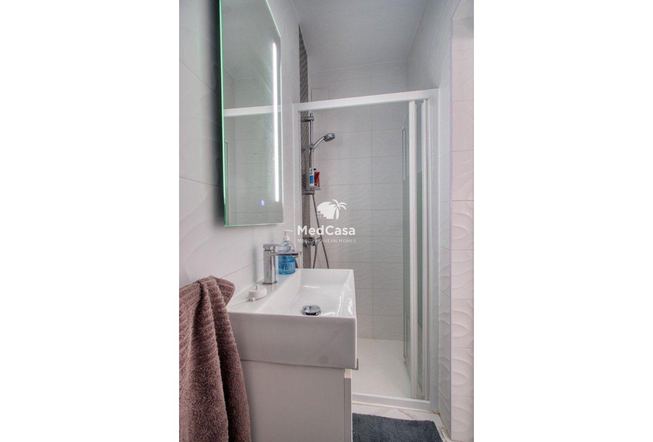 Resale - Townhouse -
Benijofar - Monte Azul