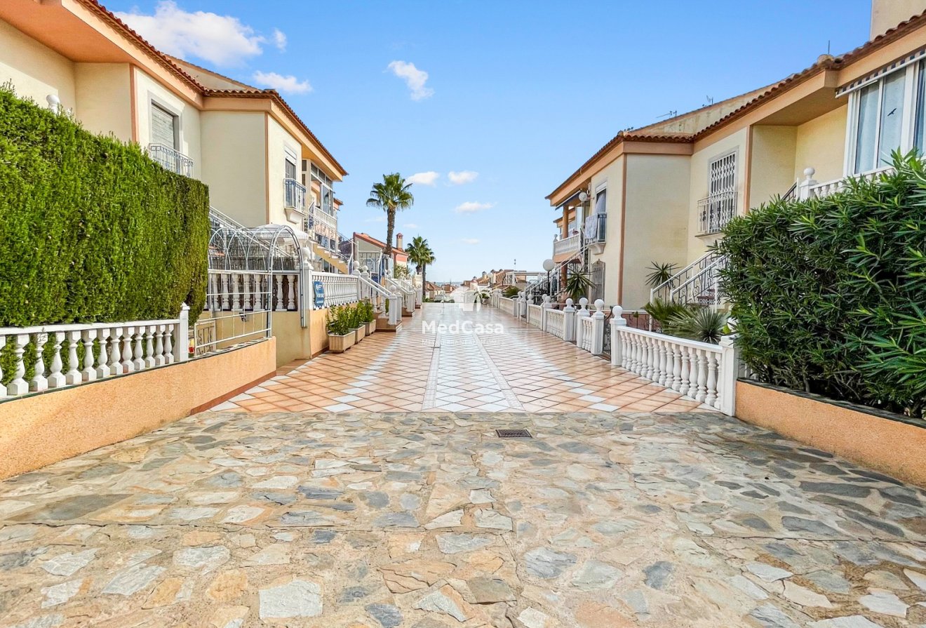 Segunda mano - Apartamento -
Orihuela Costa - Los Altos *