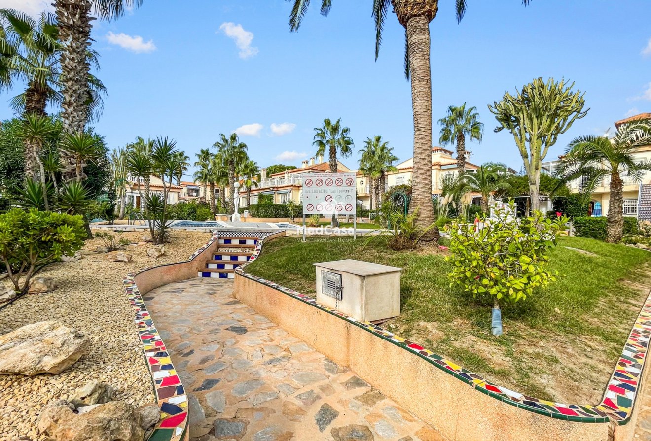 Segunda mano - Apartamento -
Orihuela Costa - Los Altos *