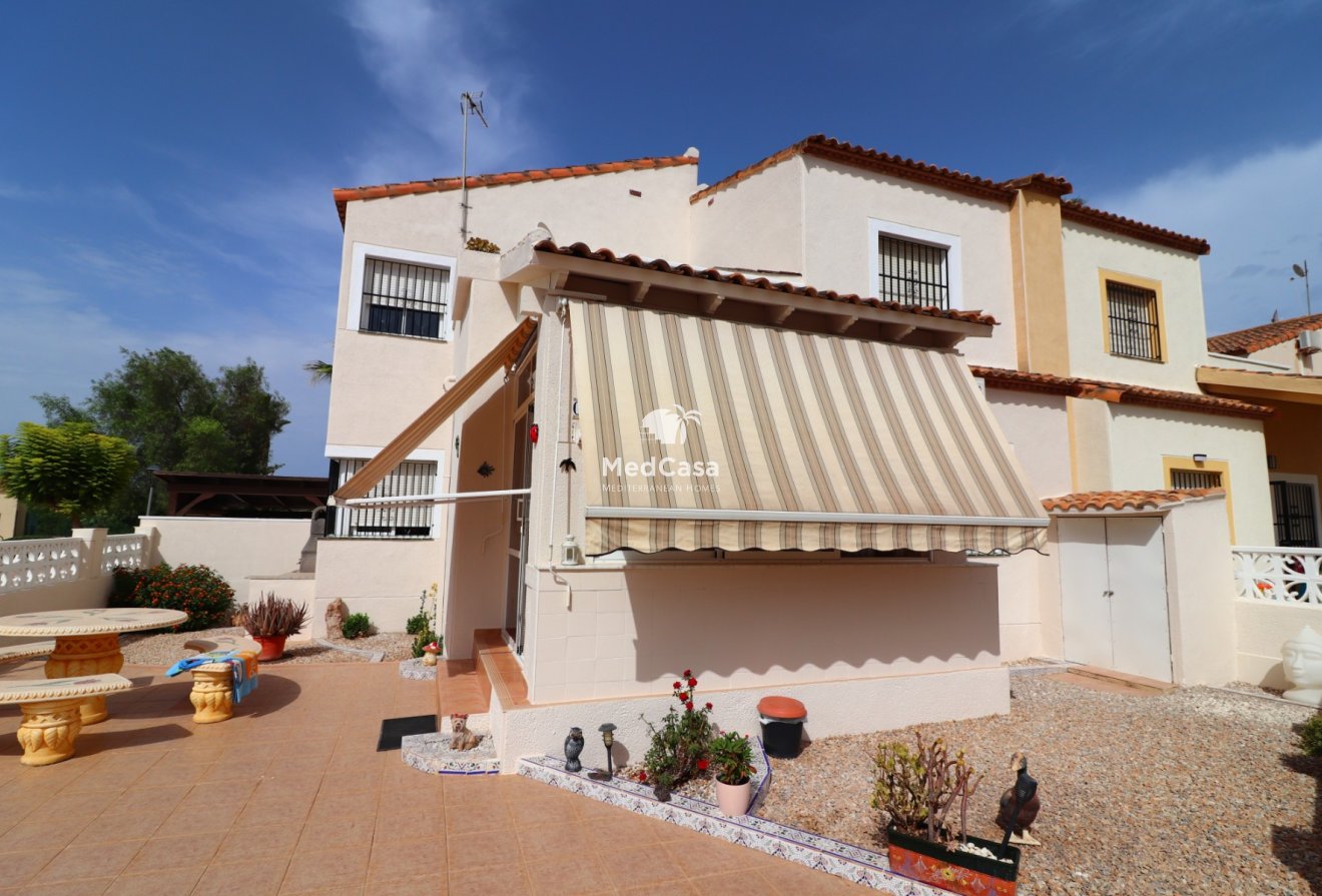 Segunda mano - Villa -
Algorfa - Montebello